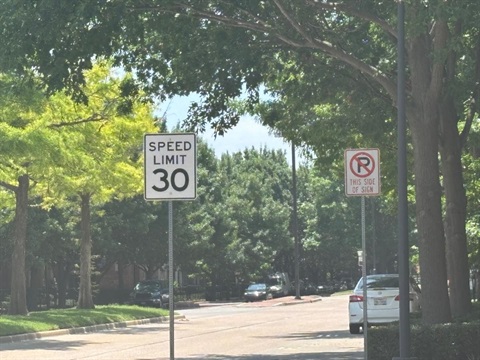 30 mile per hour sign.jpeg